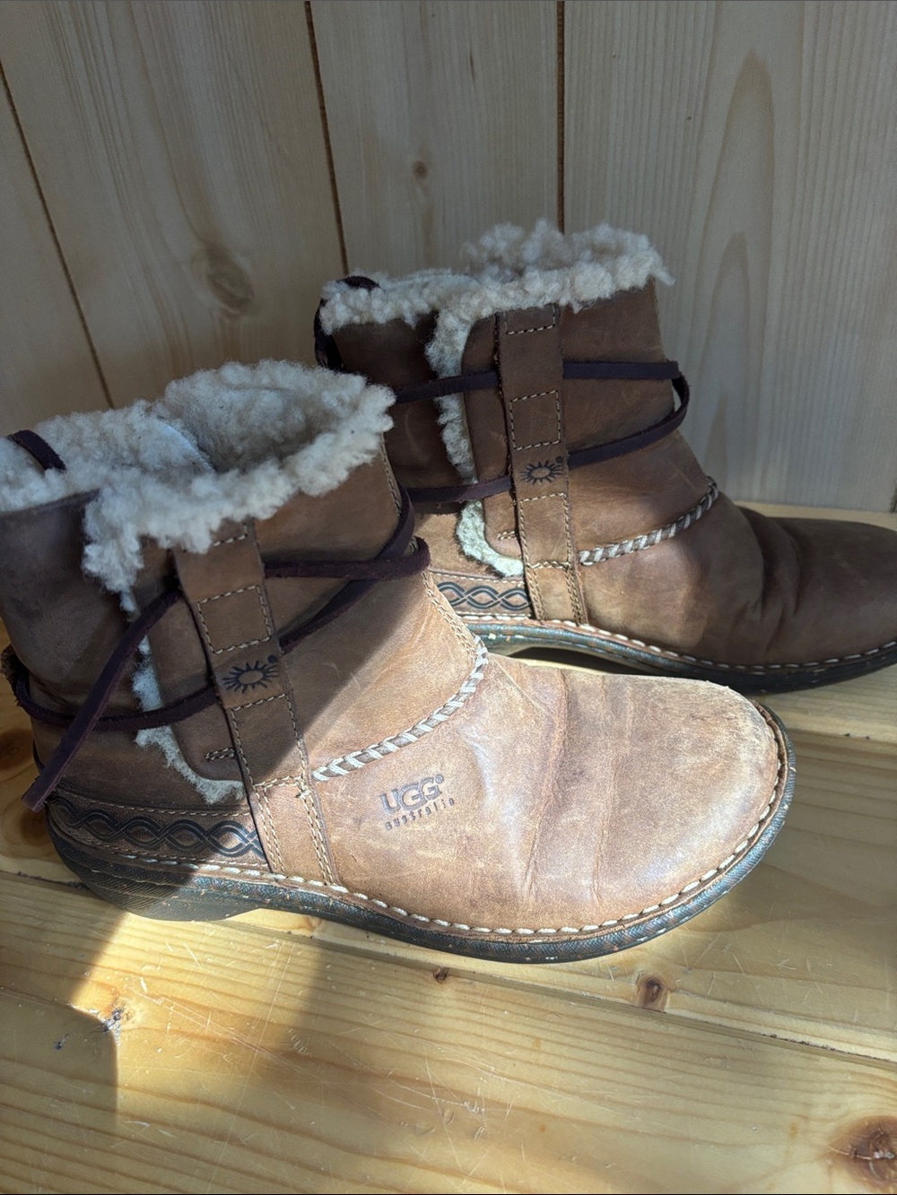UGG Brown Leather Shearling Ankle Boots with Cream Lining